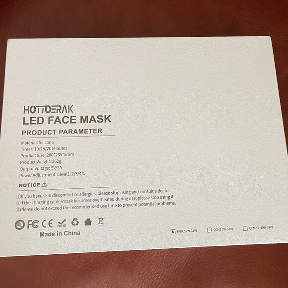 Hottoerak Red Light Therapy For Face, Red LED Face Mask Light New /OPEN BOX - Picture 9 of 10